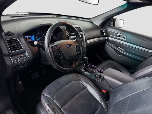 Used 2017 Ford Explorer Sport w/ Equipment Group 401A image 3
