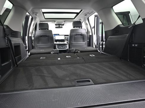 Used 2025 Ford Expedition Active AWD/4WD image 27