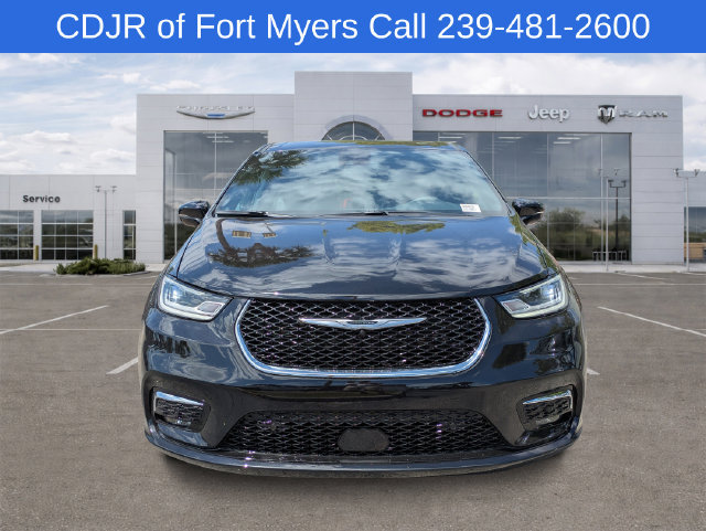 New 2026 Chrysler Pacifica Select FWD image 6