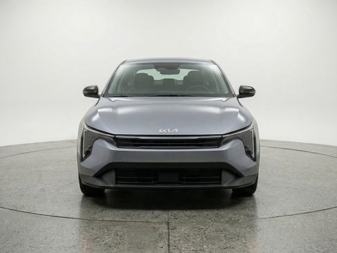 Used 2025 Kia K4 FWD image 2