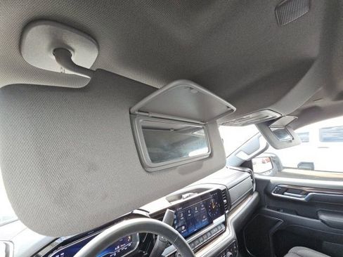 Used 2024 Chevrolet Silverado 1500 LT image 44