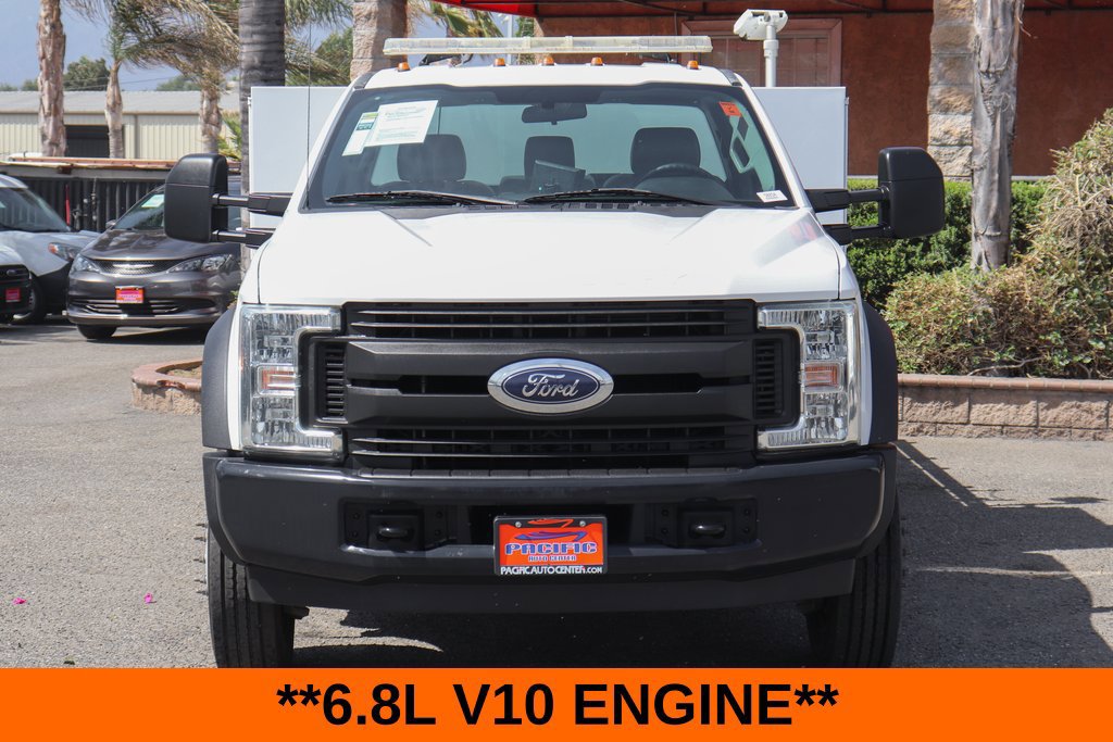 Used 2017 Ford F550 2WD Regular Cab Super Duty image 3