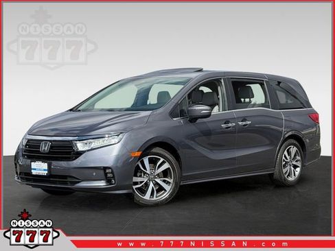 Used 2022 Honda Odyssey Touring image 1