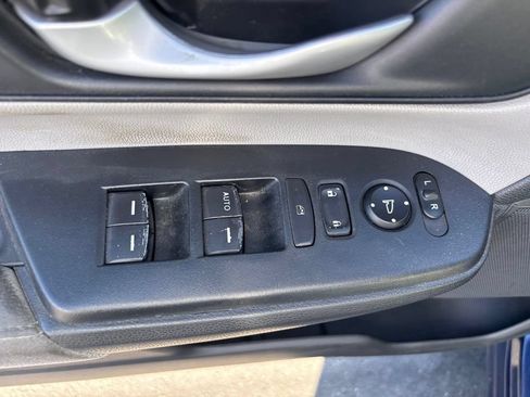 Used 2020 Honda CR-V LX image 17
