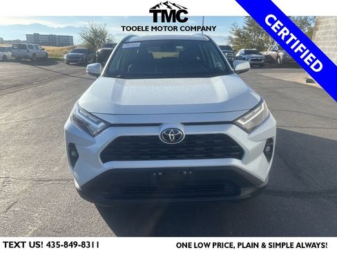 Used 2024 Toyota RAV4 XLE Premium image 8