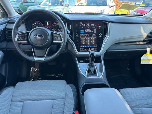 Used 2025 Subaru Outback Premium image 12