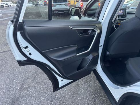 Certified 2020 Toyota RAV4 LE image 16