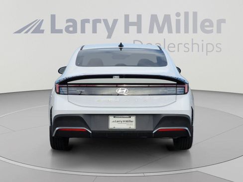 New 2025 Hyundai Sonata SE FWD image 6