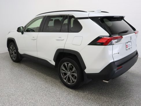 Certified 2025 Toyota RAV4 XLE Premium AWD/4WD image 9