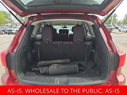 Used 2017 Nissan Pathfinder SV w/ SV Cold Weather Package AWD/4WD image 32