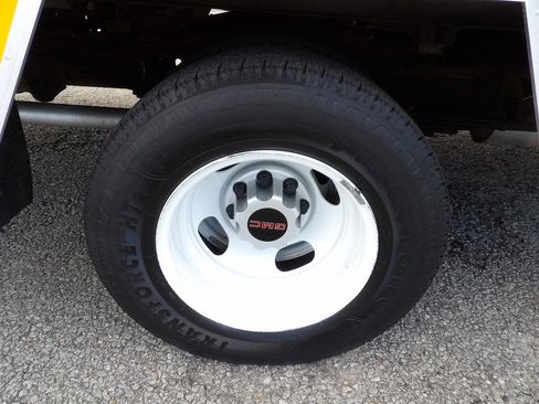 Used 2021 GMC Savana 3500 Extended w/ Power Convenience Package image 47