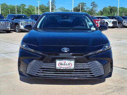 Certified 2025 Toyota Camry LE image 4