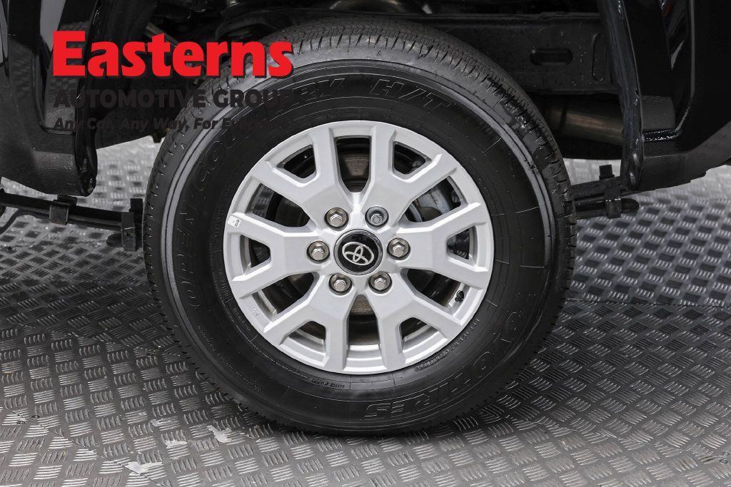 Used 2026 Toyota Tacoma SR w/ SR Upgrade Package RWD image 10