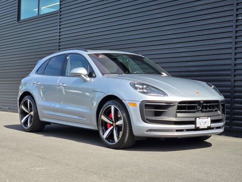 Used 2026 Porsche Macan GTS AWD/4WD image 9