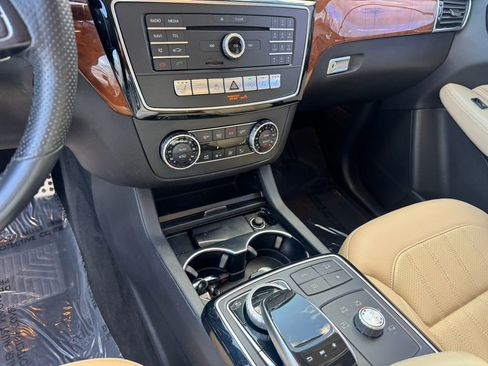 Used 2018 Mercedes-Benz GLS 450 4MATIC w/ Premium Package image 30