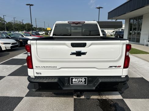 Used 2024 Chevrolet Silverado 1500 ZR2 w/ Technology Package AWD/4WD image 4