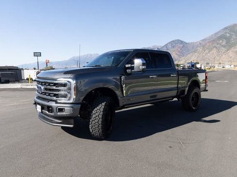 Used 2024 Ford F350 Platinum w/ FX4 Off-Road Package image 3