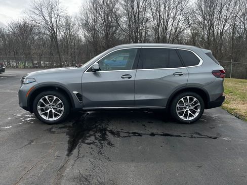 New 2026 BMW X5 sDrive40i image 9