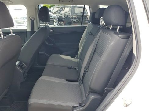 Used 2021 Volkswagen Tiguan S FWD image 17