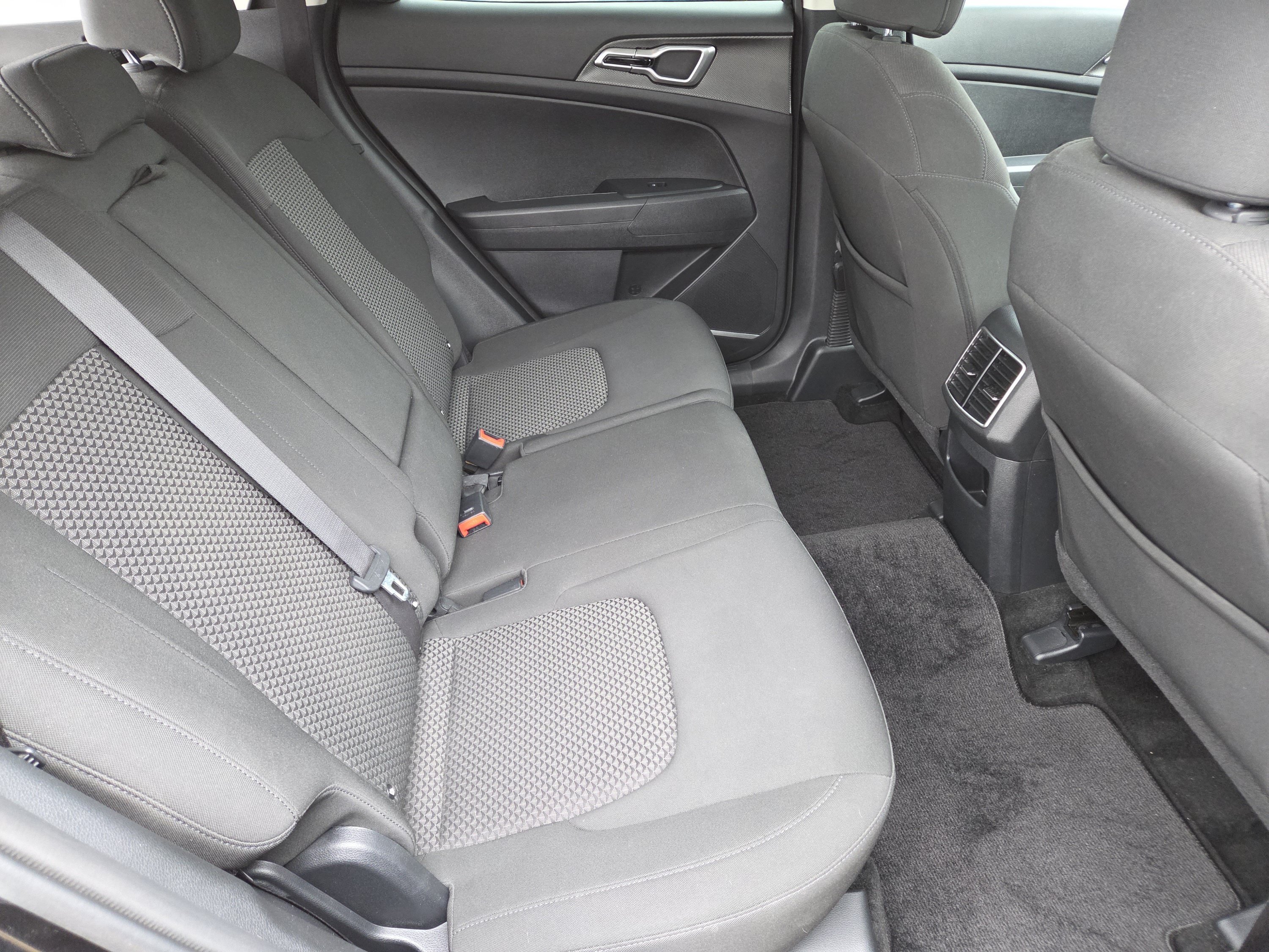 Used 2024 Kia Sportage LX AWD/4WD image 26