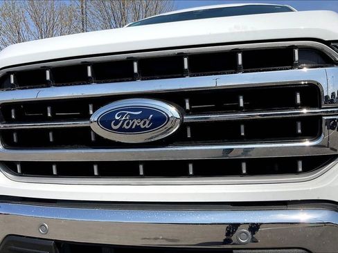 Used 2023 Ford F150 Lariat w/ Equipment Group 502A High image 9