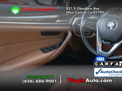 Used 2023 BMW 530i xDrive w/ Convenience Package image 17