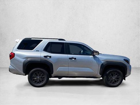 Used 2025 Toyota 4Runner SR5 AWD/4WD image 21