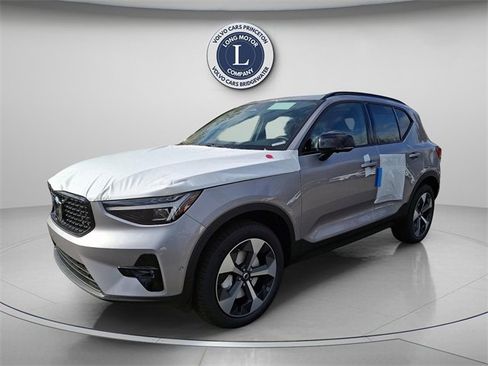 New 2026 Volvo XC40 B5 Plus w/ Protection Package Premier image 3