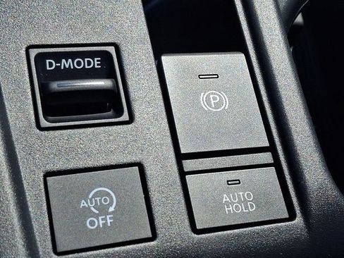Used 2026 Nissan Sentra SR w/ SR All Weather Package FWD image 23