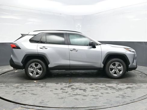 Used 2023 Toyota RAV4 LE image 8