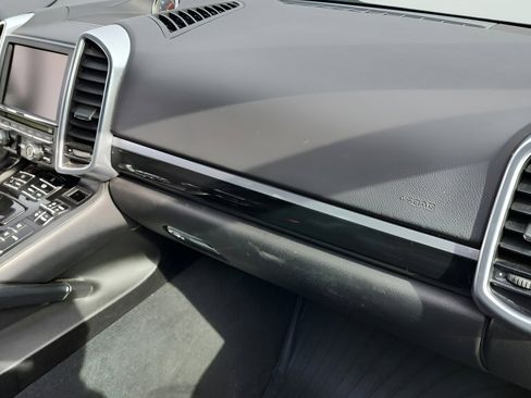 Used 2013 Porsche Cayenne Diesel image 30