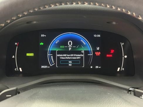 Used 2025 Toyota Camry SE FWD image 16