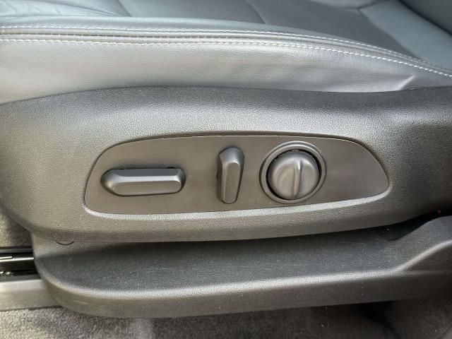 Used 2020 Buick Enclave Essence FWD image 12