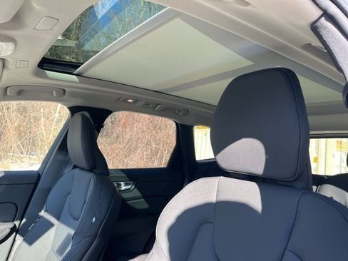 New 2026 Volvo XC60 B5 Plus w/ Climate Package image 26