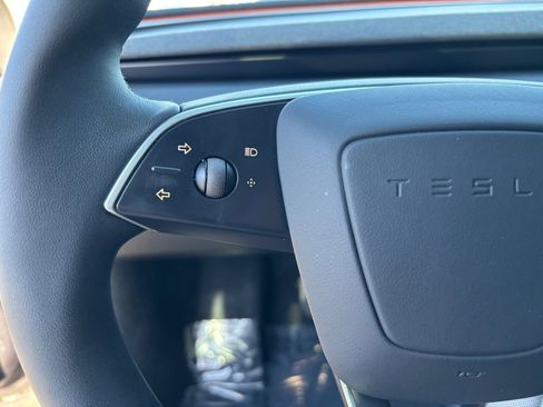 Used 2025 Tesla Model 3 image 30