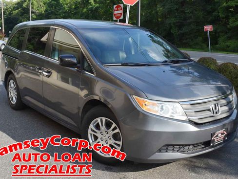 Used 2013 Honda Odyssey EX image 2
