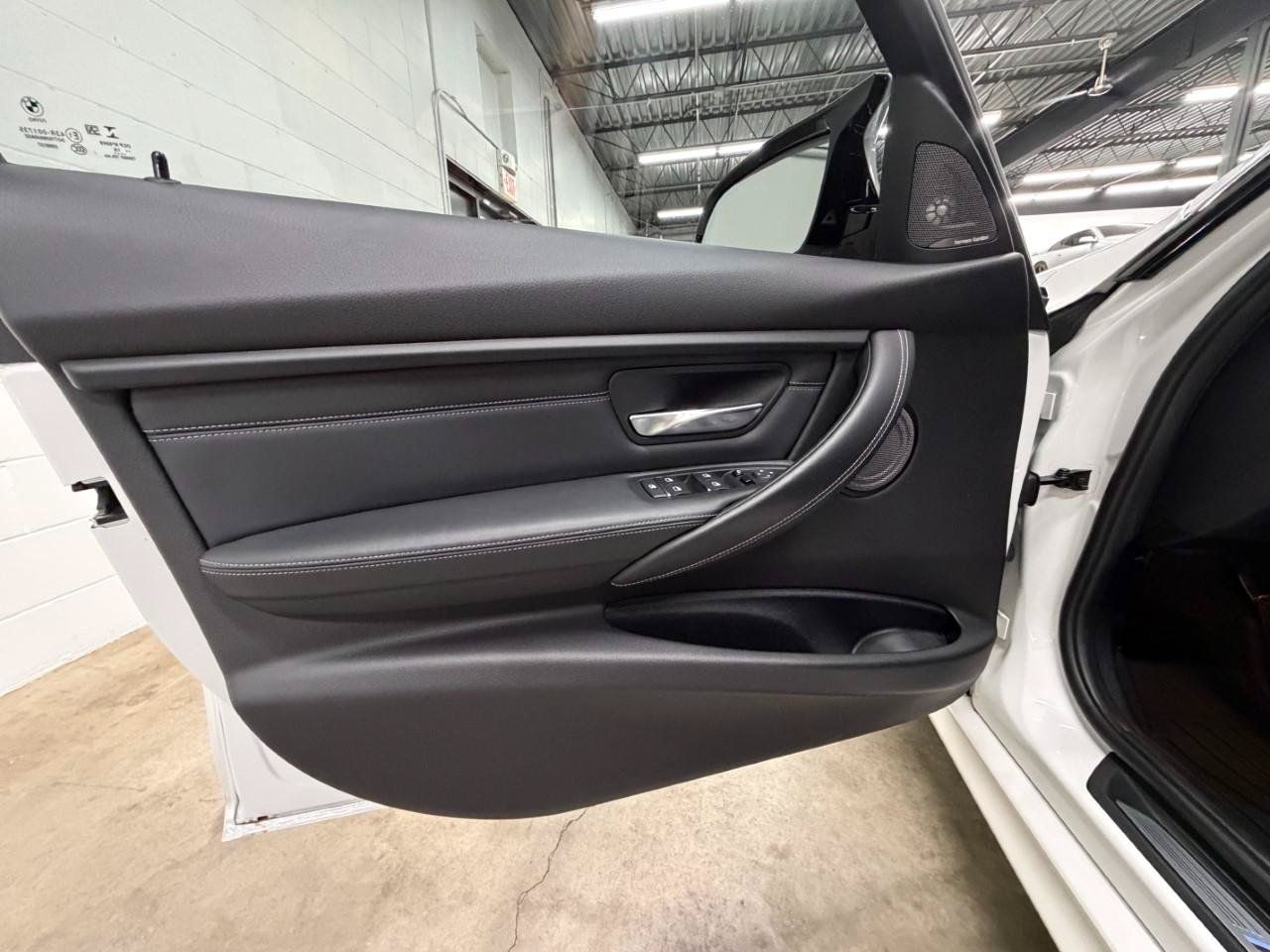 Used 2018 BMW M3 w/ Competition Package RWD image 18