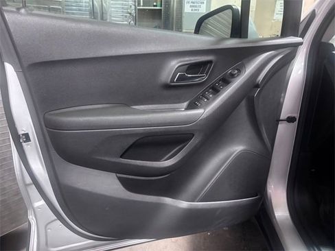 Used 2020 Chevrolet Trax LS w/ Tint and Cruise Package image 12