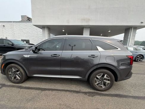 Used 2021 Kia Sorento S FWD image 8