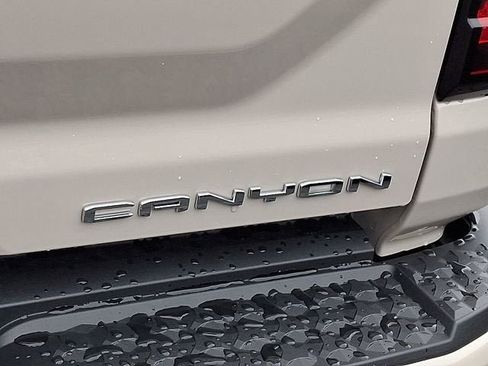 New 2026 GMC Canyon Denali image 11