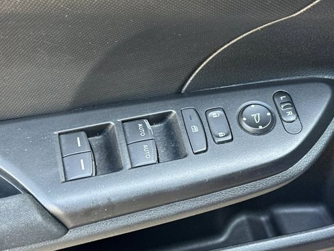 Used 2019 Honda Civic LX image 12