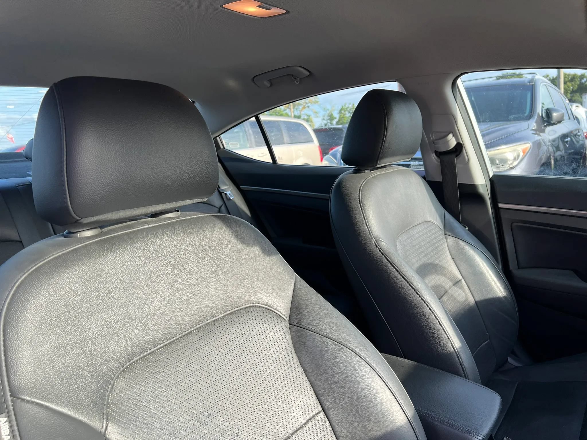 Used 2017 Hyundai Elantra Limited FWD image 20