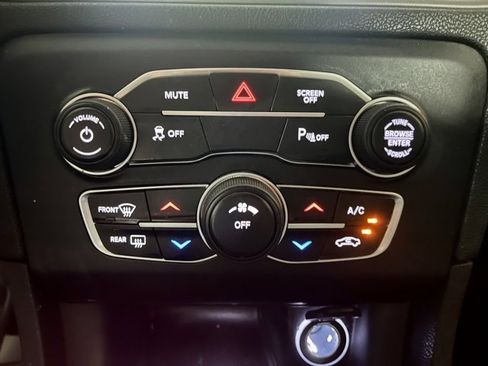 Used 2023 Dodge Charger SXT image 19