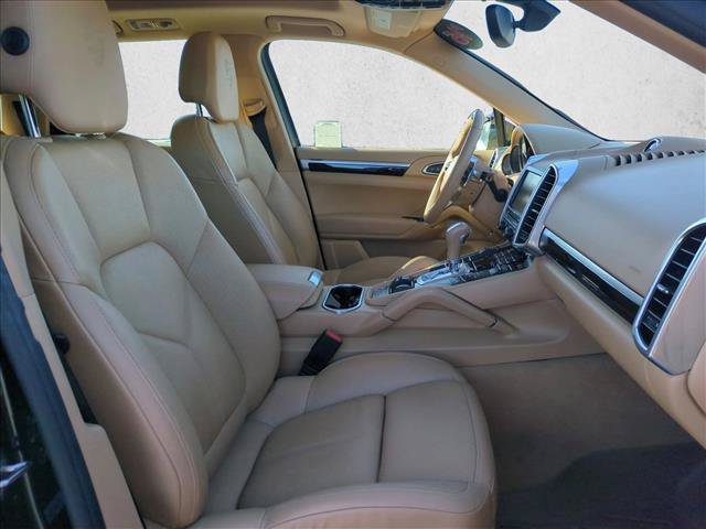 Used 2016 Porsche Cayenne AWD/4WD image 22