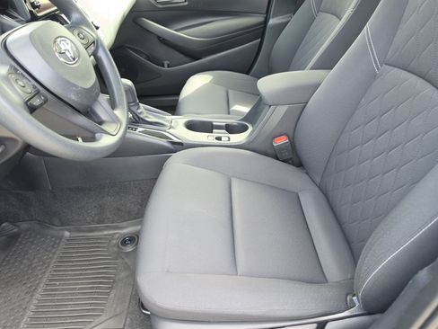 Used 2024 Toyota Corolla LE FWD image 9