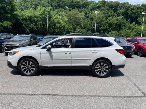 Used 2017 Subaru Outback 2.5i Limited AWD/4WD image 4