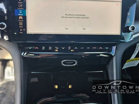 New 2026 Jeep Grand Cherokee Altitude AWD/4WD image 11