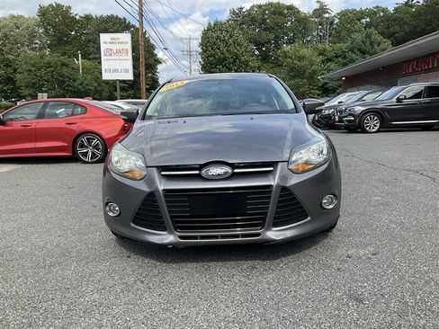 Used 2014 Ford Focus Titanium FWD image 2
