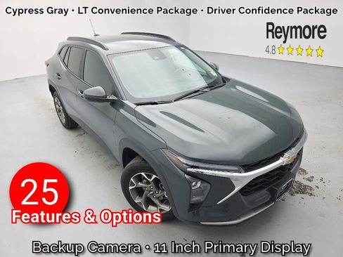 Used 2025 Chevrolet Trax LT w/ Driver Confidence Package FWD image 1