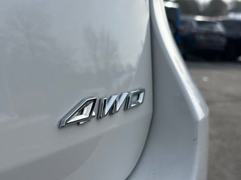 Used 2023 Ford Explorer XLT w/ Equipment Group 202A image 19